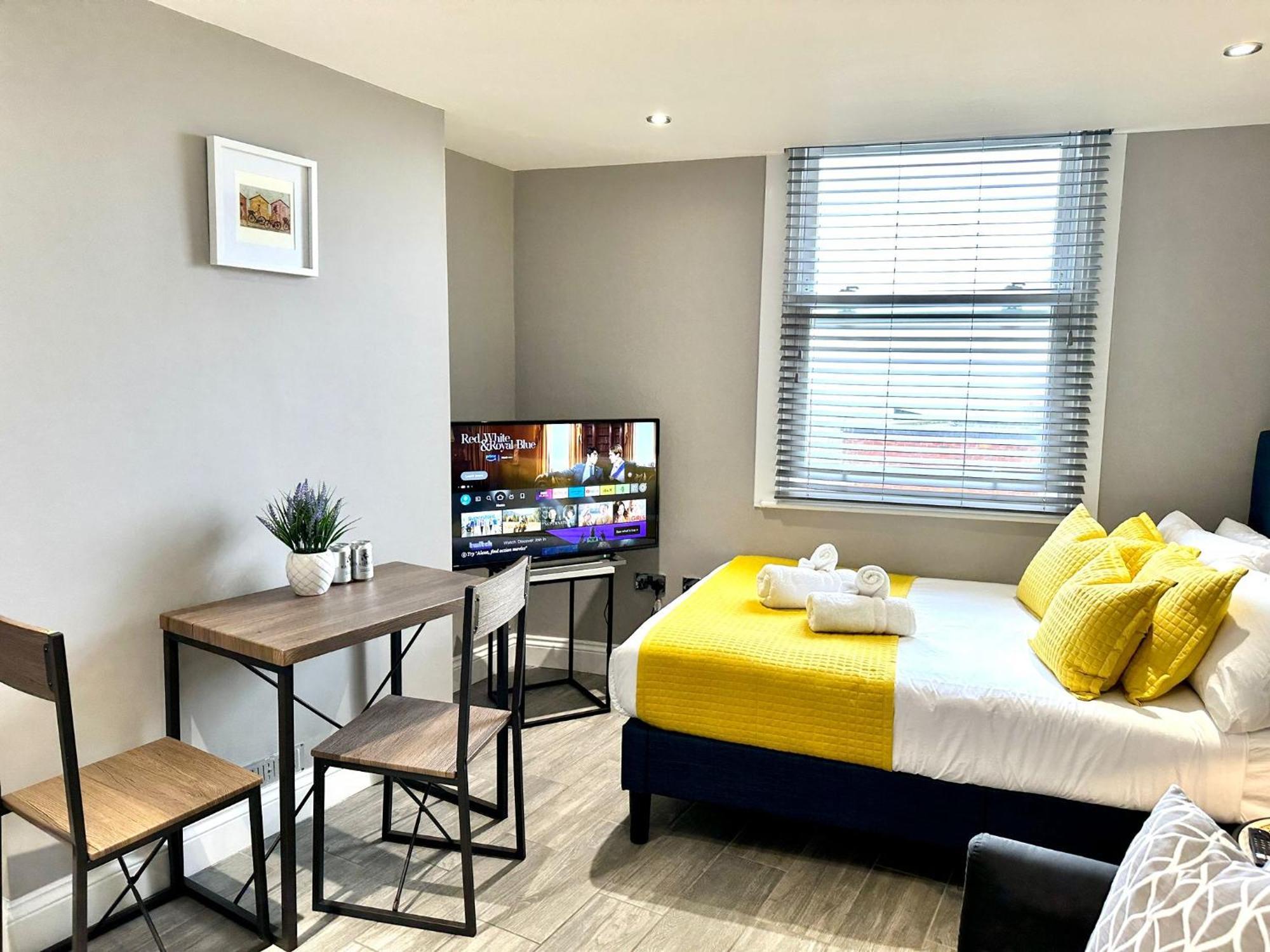 Stylish Studio With Sea Views Appartement Hove Buitenkant foto